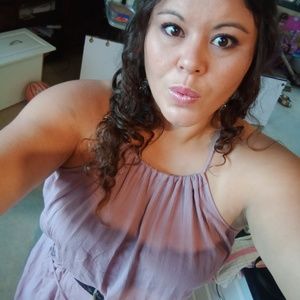 Meet your Posher, Kayla